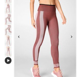 Fabletics High-Waisted Seamless Colorblock Legging